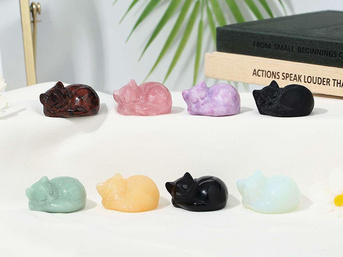 LAIDANLA Dalmation Spot Jasper Cat Healing Crystals Figurine Sleeping Cat Hand Carved Cute Statue Polished Stone Sculpture Reiki Office Room Bedroom Desk Home Decoration Gifts 1.6"