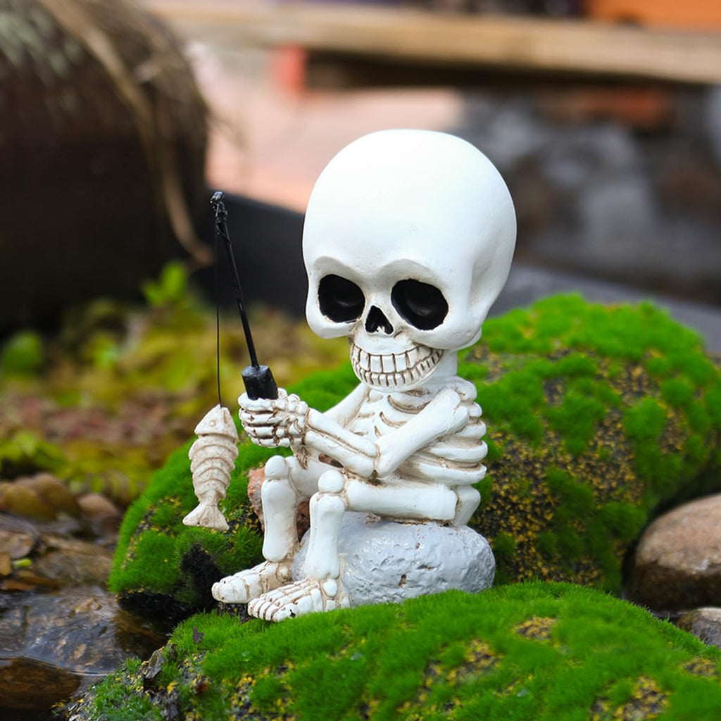 Fishing Skeleton Statue with Rotating Head Funny Halloween Decor, 3.8 Inch Cute Sitting Skull Figurine Resin Sculpture for Outdoor Garden Yard Lawn Pond Pool Ornaments