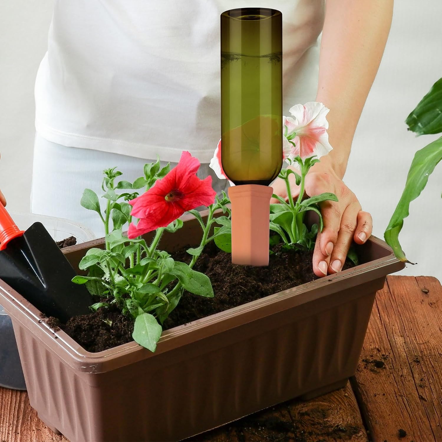 12 Sets Plant Watering Devices Include Terracotta Self Watering Spikes and 26 oz Plastic Bottles, Slow Release Vacation Insert Automatic Plant Waterer Device (Green and Terracotta)