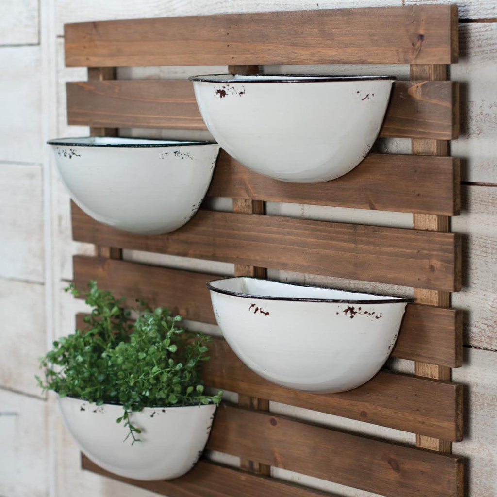 Foreside Home & Garden Rustic Slat Wood Wall Planter with Four Distressed White Enamel Pots
