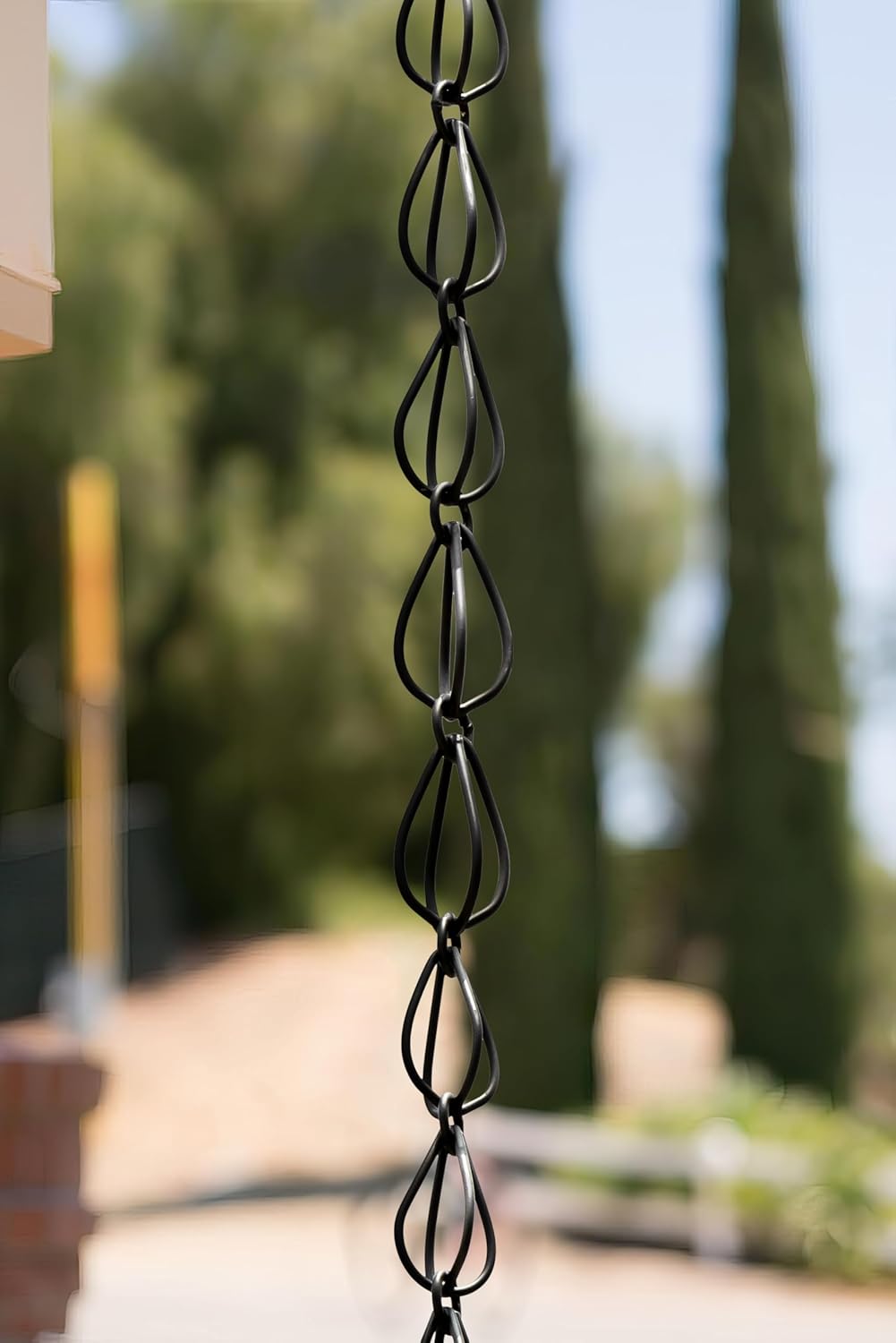 Monarch Rain Chains Aluminum Teardrop Rain Chain, 8.5 ft Black Powder Coated Aluminum Decorative Rain Catcher Chain for Gutters, Black Aluminum Rain Gutter Replacement Downspout