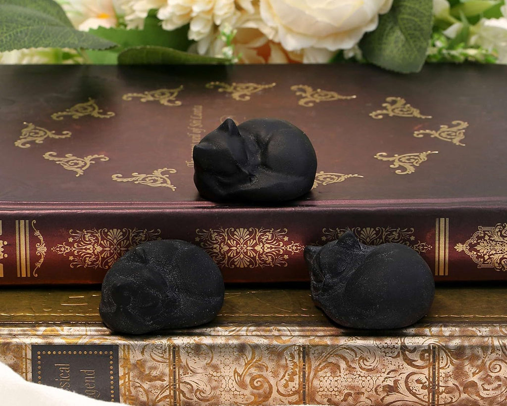 LAIDANLA Sleeping Cat Statue Matt Black Obsidian Healing Gemstone Hand Carved Cute Kitten Statue Figurine 1.6" Decor Polished Stone Reiki Bedroom Office Desk Home Decoration Gifts