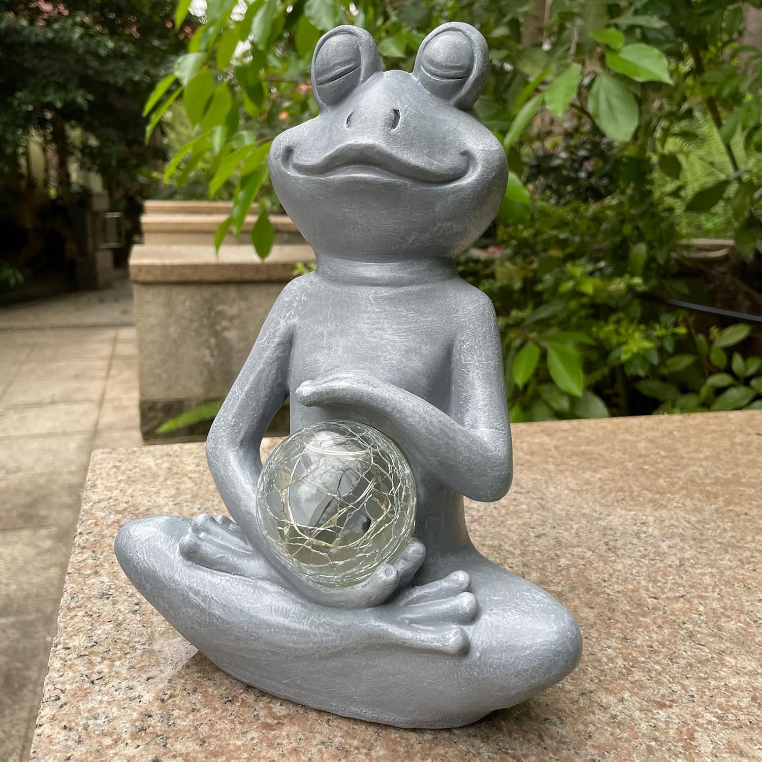Solar Frog Garden Figurines Solar Lights Yoga Frog Statue for Outdoor Garden Patio Yard Frog Decor Gifts for Women Grandma Mother's Day Birthday Gifts