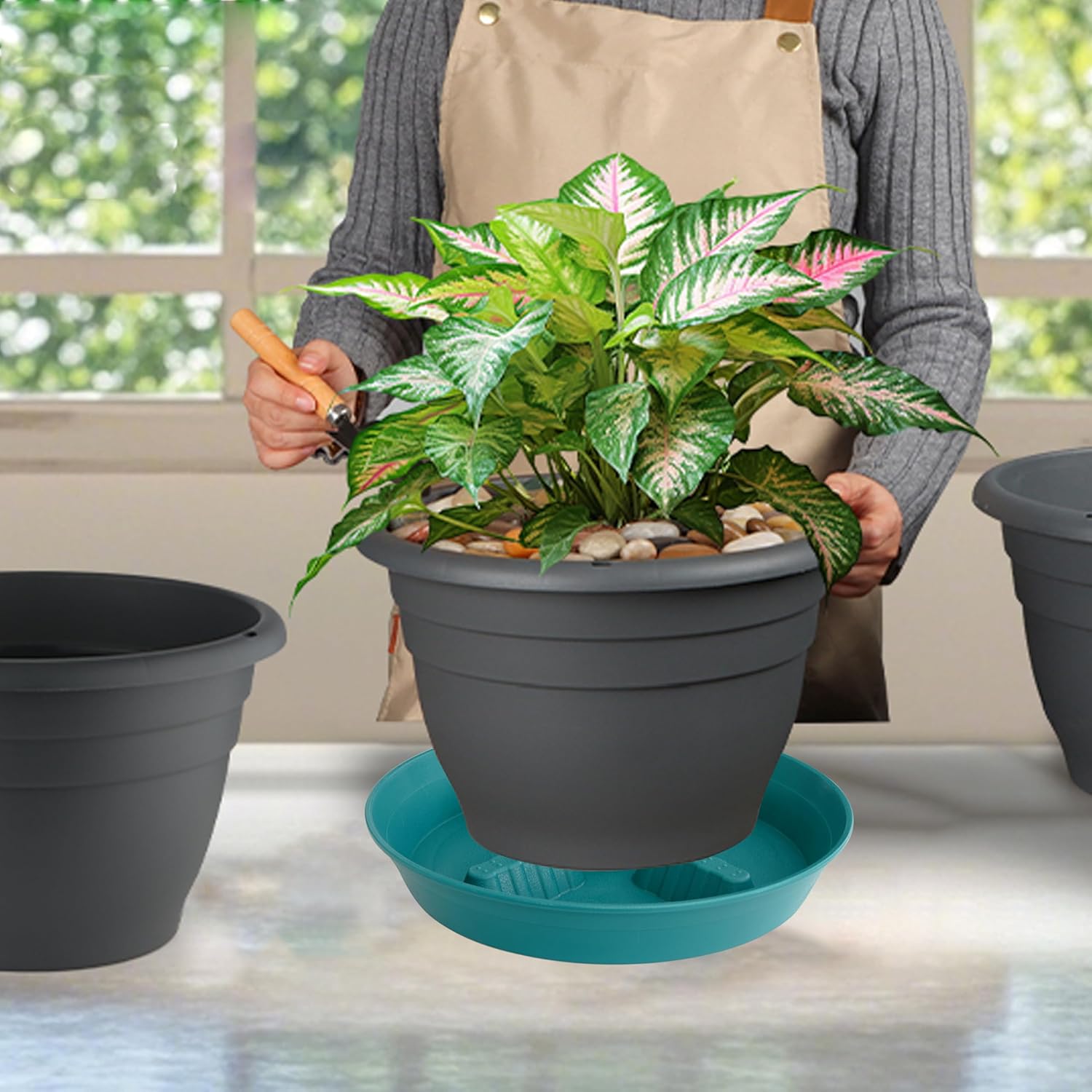 4 Pack Plant Saucer 8 inch, 10 12 14 17 inch, Plant Stand Plastic Plant Saucers for Indoors Outdoor, Heavy Duty Flower Planter Drip Trays for Pots, Pot Saucers for Plants, Grow Bags Saucers