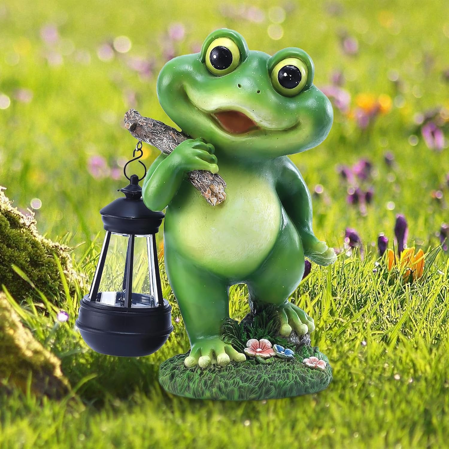 Outdoor Frog Garden Decor: 11'' Yard Decoration with LED Lantern Funny Solar Frog Statue Gifts for Women Mother's Day Housewarming Gift