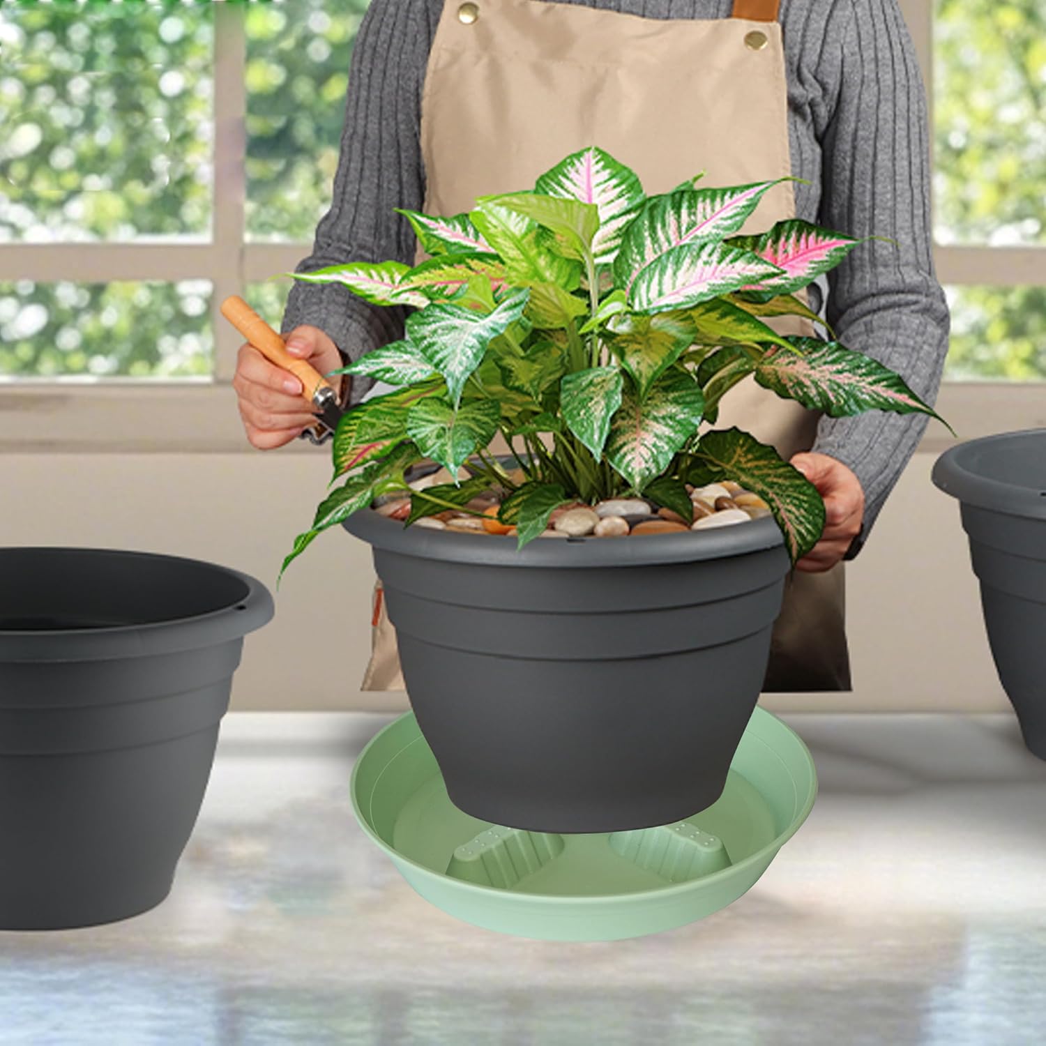 4 Pack Plant Saucer 8 inch, 10 12 14 17 inch, Plant Stand Plastic Plant Saucers for Indoors Outdoor, Heavy Duty Flower Planter Drip Trays for Pots, Pot Saucers for Plants, Grow Bags Saucers