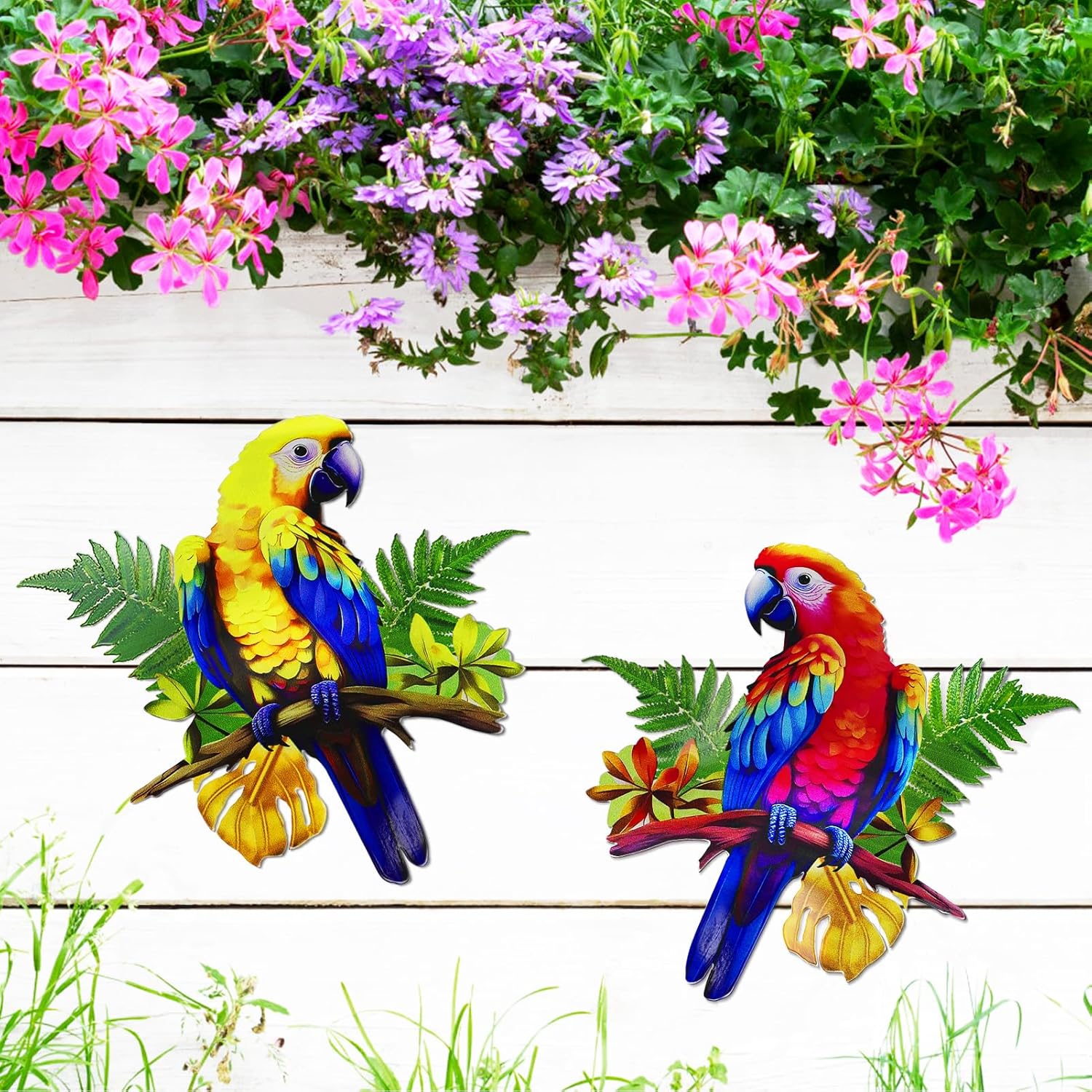 ULENDIS 2 Pack Metal Parrot Wall Decor, 11.8" Bright Color Tropical Bird Macaw Outdoor Wall Art Patio Fence Decorations, Hanging Bird Decor for Garden Yard Living Room Bedroom Balcony
