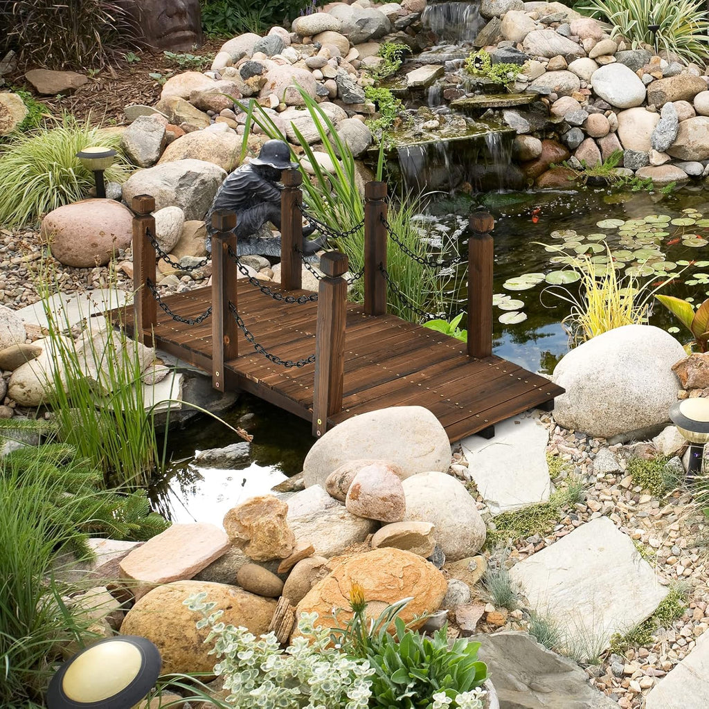 Tangkula 5 FT Wooden Garden Bridge, Arc Footbridge w/Safe Chain Railings, Outside Small Arc Pond Bridge, Decorative Fir Bridge for Landscaping Garden, Pond, Stream, Courtyard, Holds up to 400 LBS