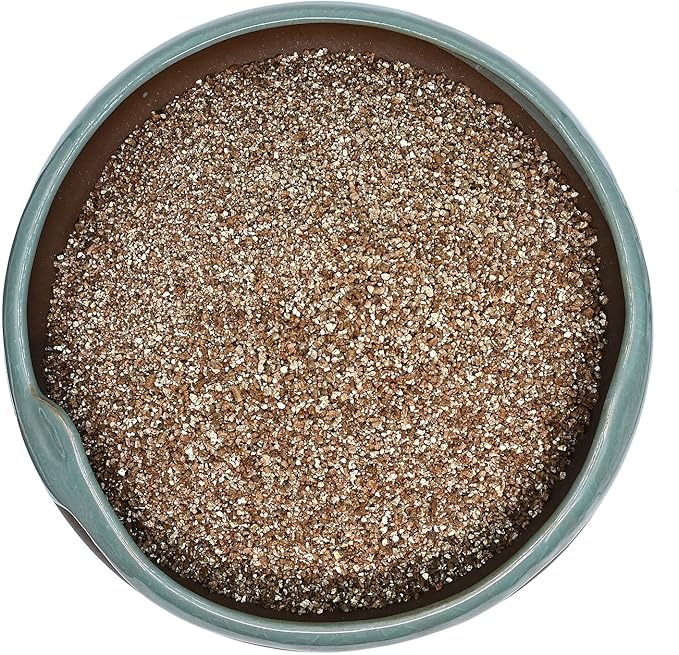 10QT Horticultural Vermiculite Bulk, Organic Vermiculite for Plants, Course Grade Vermiculite for Gardening, for houseplants, for Mushrooms, to Maintain Soil Moisture and Plant Growth(2-4mm)