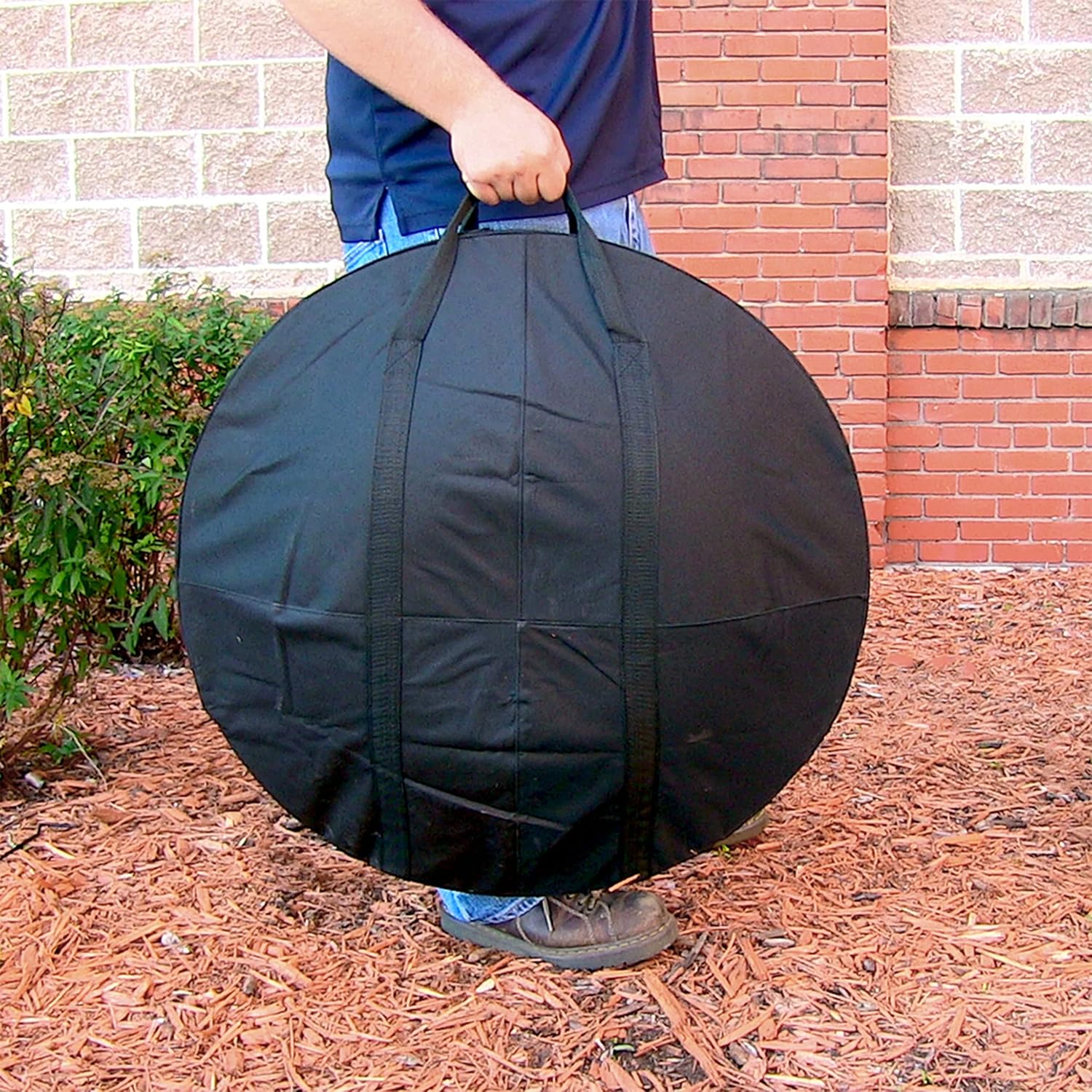 Sunnydaze 29-Inch Portable Fire Pit Bowl with Spark Screen, Fireplace Poker, Folding Stand, and Carrying Case Cover