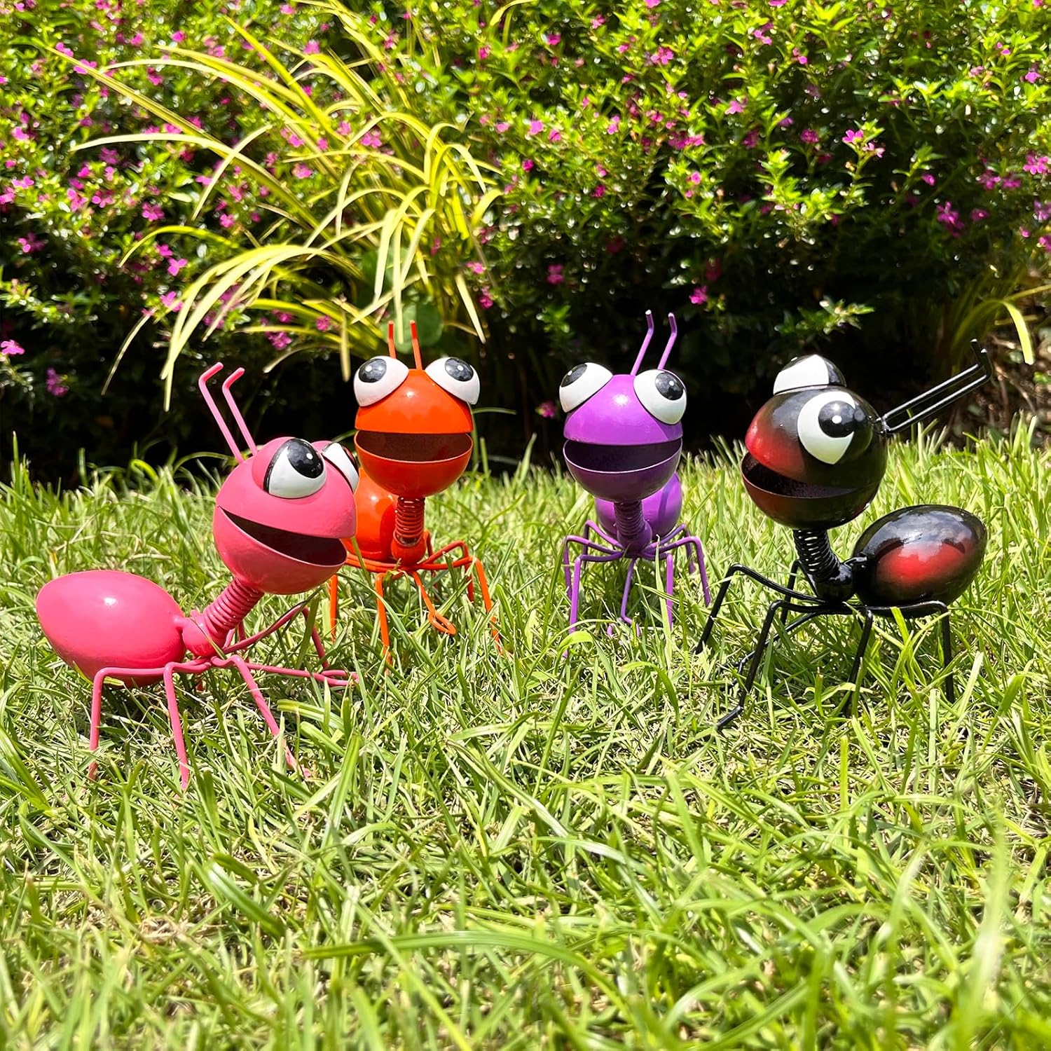 Metal Yard Art Garden Decor for Outside Cute Ants Yard Decorations Outdoor Lawn Ornaments Backyard Gifts for Mom - Set of 4