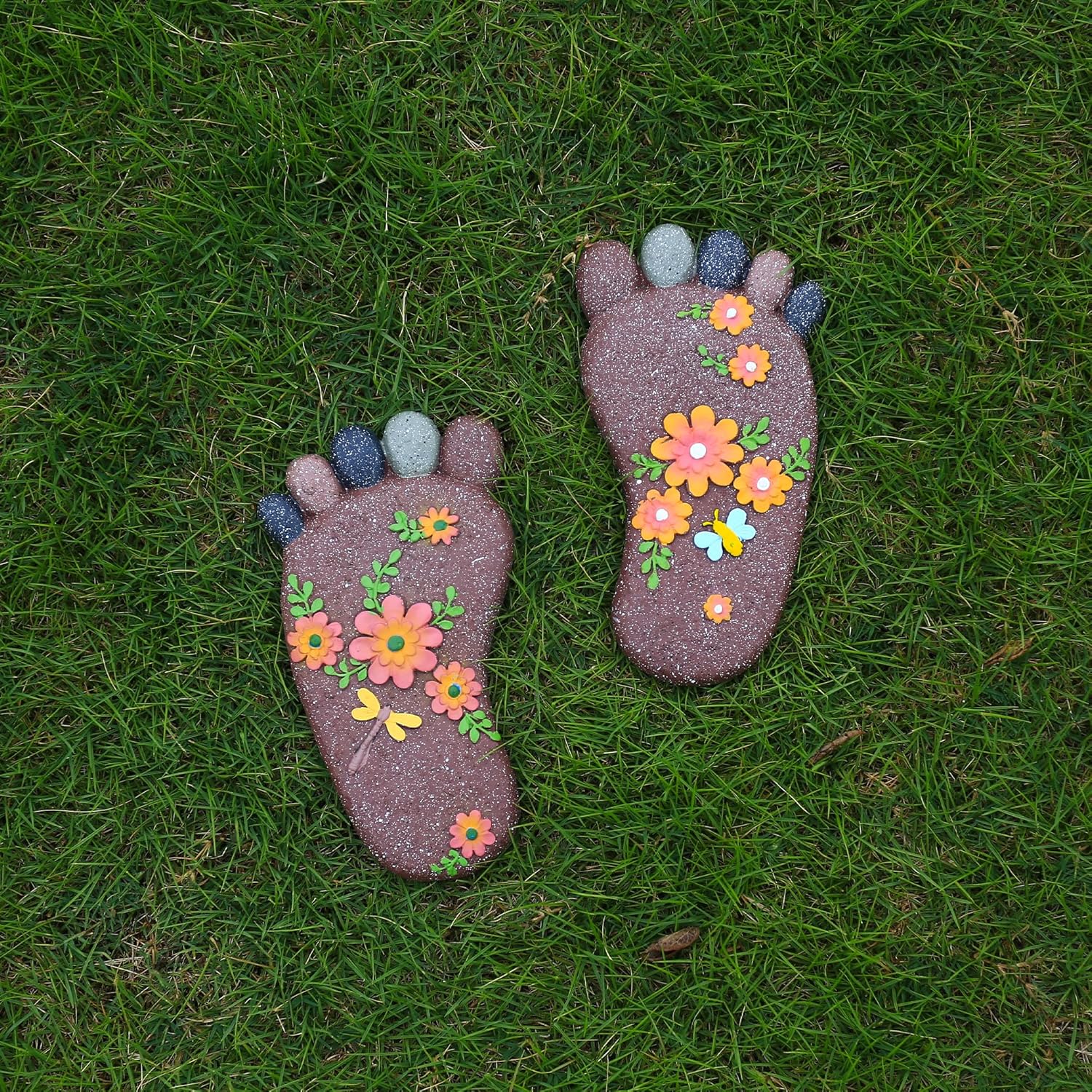 Stepping Stones Outdoor - Garden Decorative Stones for Patio, Deck, Garden or Sidewalk Home Decor Footprint Shaped Stepping Stones Set of 2 （Dark Brown）